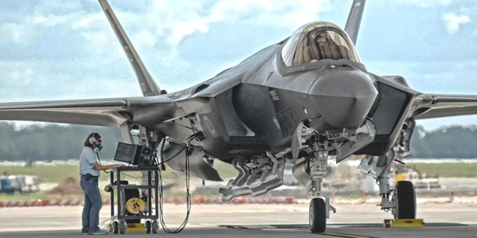 F-35 Software Could Be Jail breaked Like An iPhone