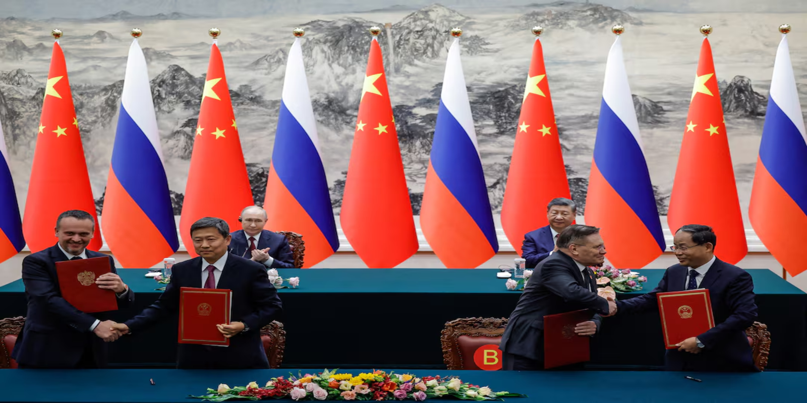 Xi and Putin unite to criticise US, but fail to clinch big gas deal